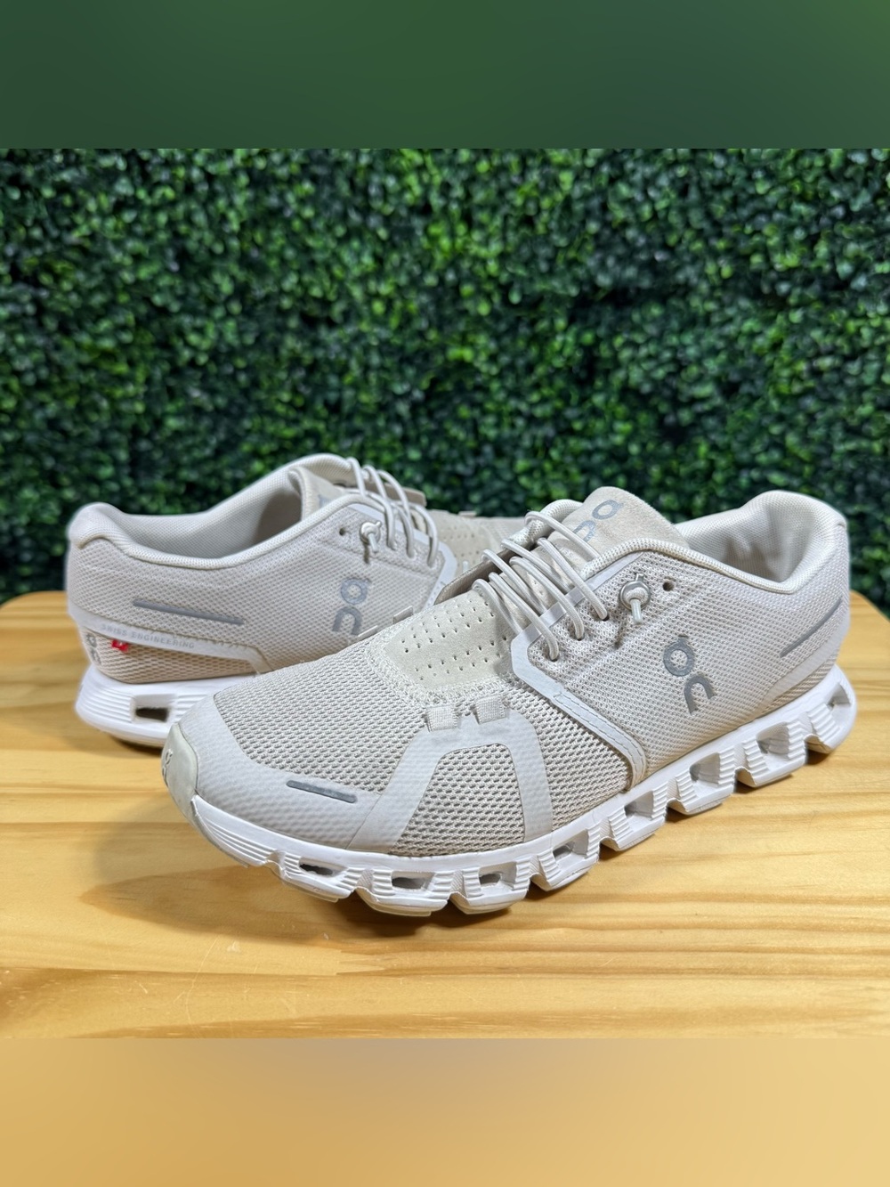 On Cloud 5 Women’s 7.5 Pearl White Running Shoes Sneakers 59.98773